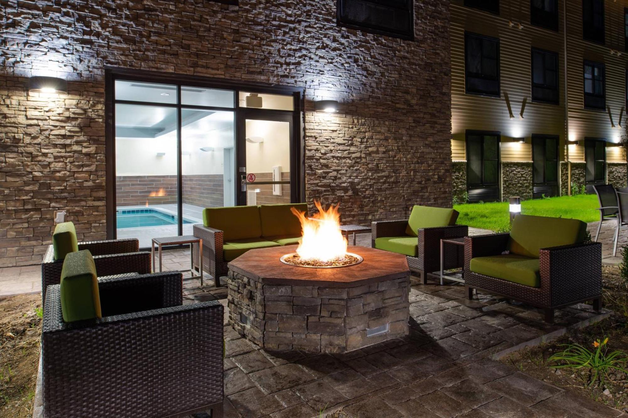 Fairfield Inn & Suites By Marriott Canton Exteriör bild